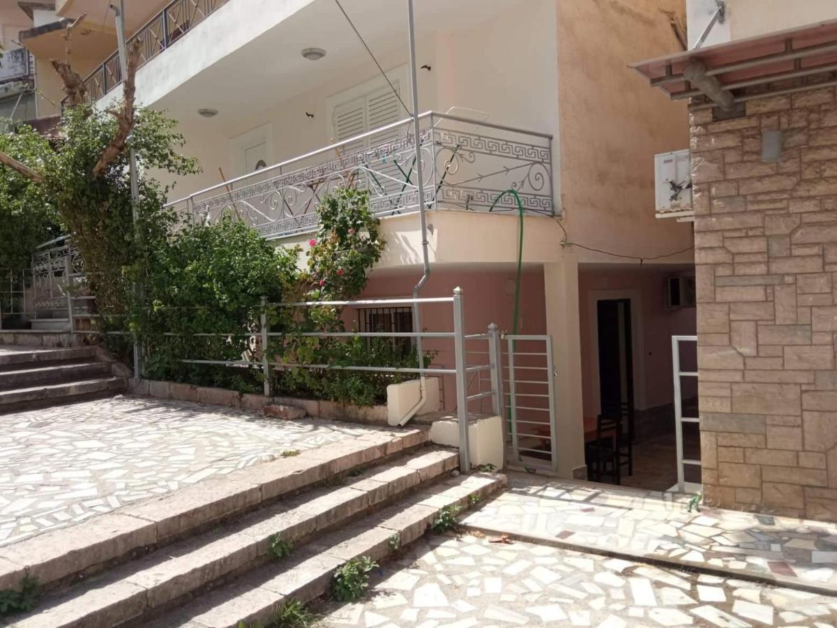 May Apartments ساراندا المظهر الخارجي الصورة