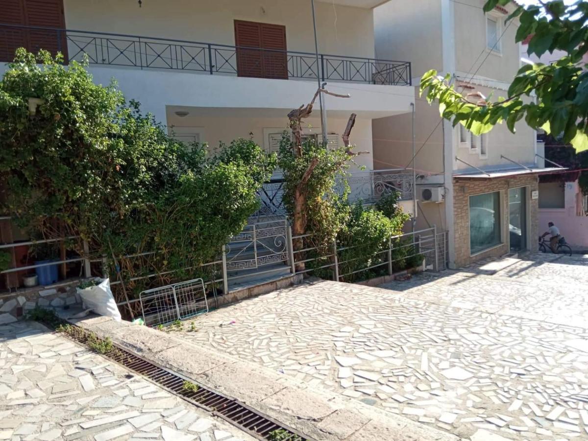 May Apartments ساراندا المظهر الخارجي الصورة