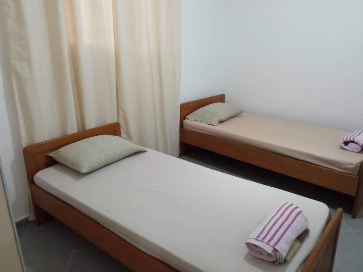 May Apartments ساراندا المظهر الخارجي الصورة