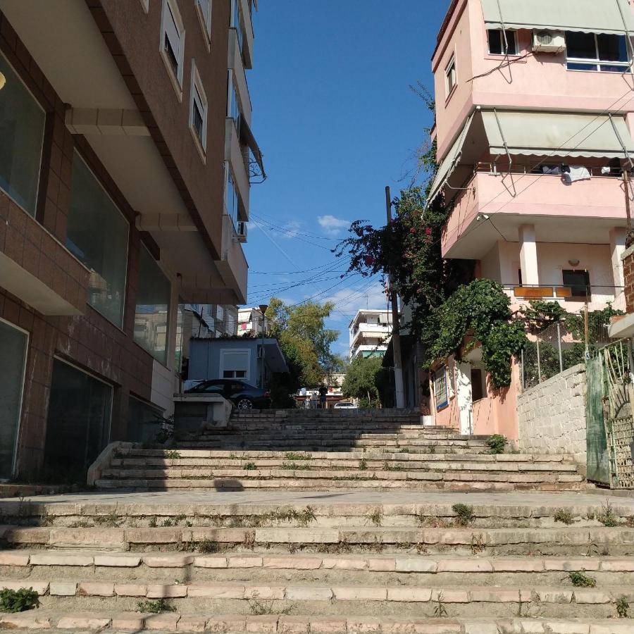 May Apartments ساراندا المظهر الخارجي الصورة