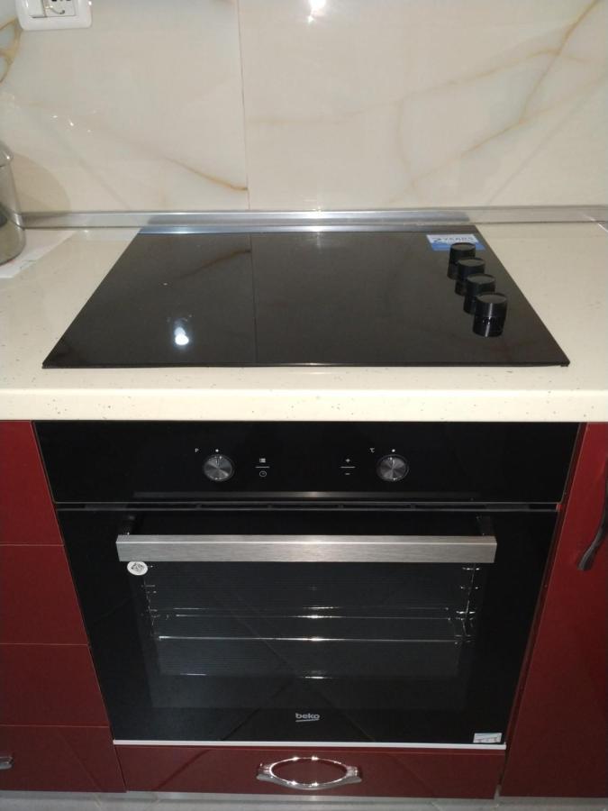 May Apartments ساراندا المظهر الخارجي الصورة
